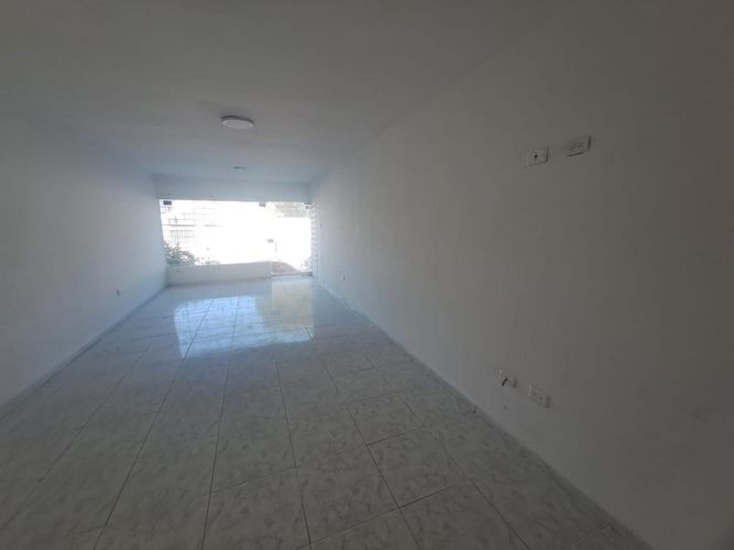 Local en arriendo en Pumarejo, Barranquilla, 24 m² · foto 3 de 6