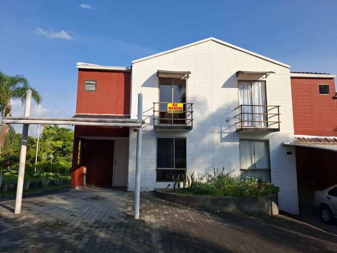Casa de 4 alcobas en venta en Coralina, Pereira, 96 m² · foto 3 de 24