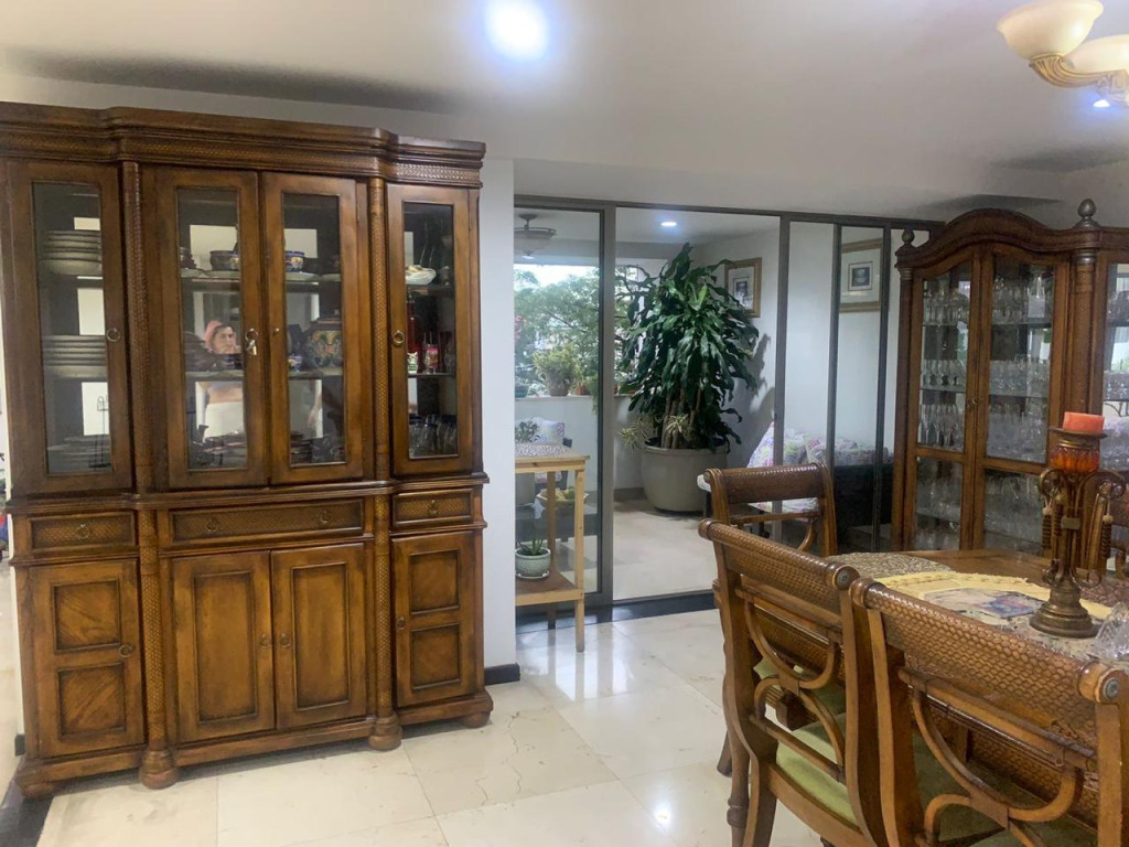 Apartamento en venta en La Arboleda, Cali · foto 8 de 24