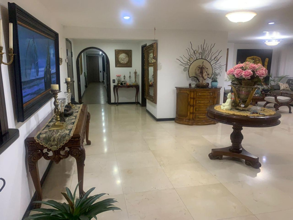 Apartamento en venta en La Arboleda, Cali · foto 9 de 24