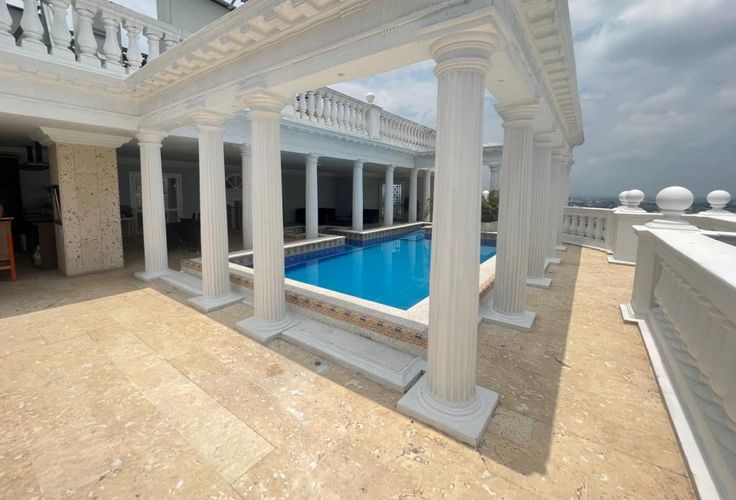 Apartamento de 6 alcobas en venta en Santa Monica, Cali, 1000 m² · foto 3 de 24