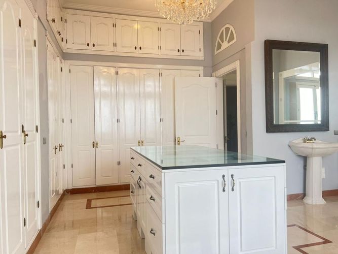 Apartamento de 6 alcobas en venta en Santa Monica, Cali, 1000 m² · foto 9 de 24