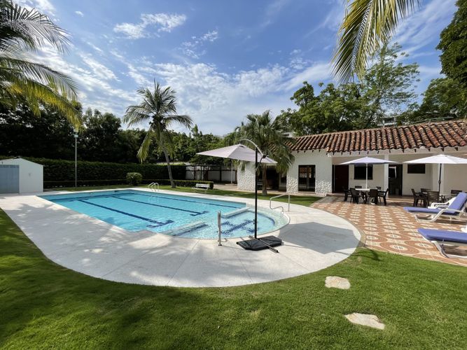 Casa de 4 alcobas en venta en Ricaurte, 180 m² · foto 2 de 23