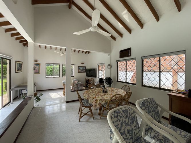 Casa de 4 alcobas en venta en Ricaurte, 180 m² · foto 7 de 23