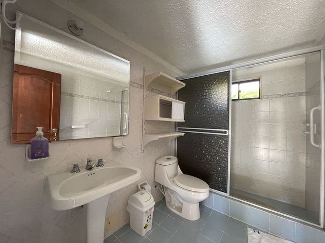 Casa de 4 alcobas en venta en Ricaurte, 180 m² · foto 14 de 23