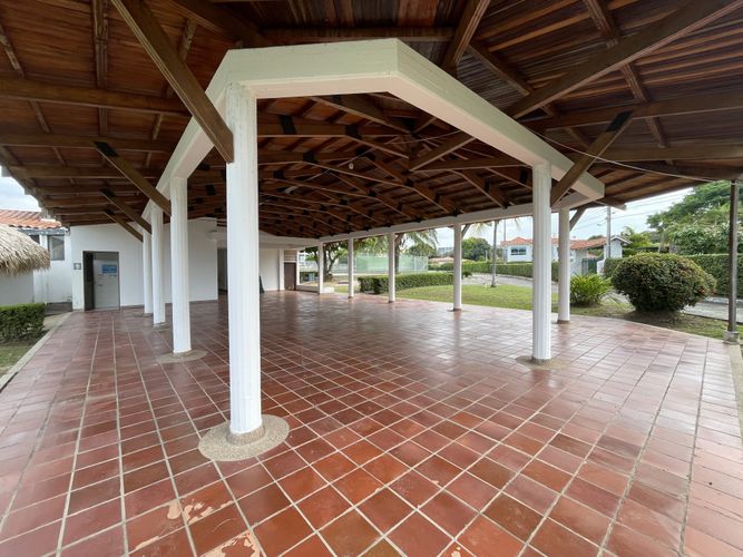 Casa de 4 alcobas en venta en Ricaurte, 180 m² · foto 22 de 23