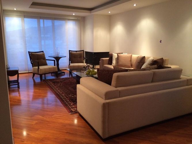 Apartamento de 5 alcobas en venta en Santa Paula, Bogotá, 234 m² · foto 8 de 24