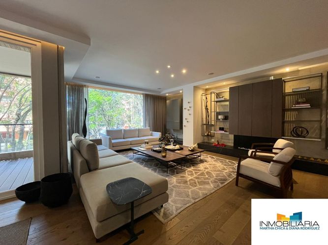 Apartamento de 3 alcobas en venta en Chico, Bogotá, 236 m² · foto 5 de 24