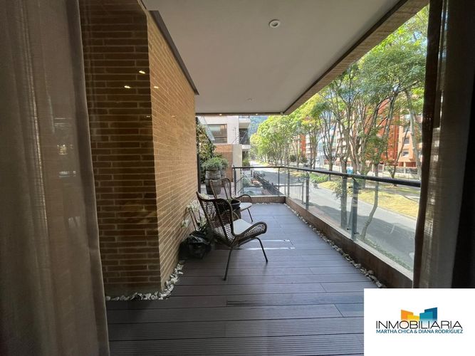 Apartamento de 3 alcobas en venta en Chico, Bogotá, 236 m² · foto 12 de 24