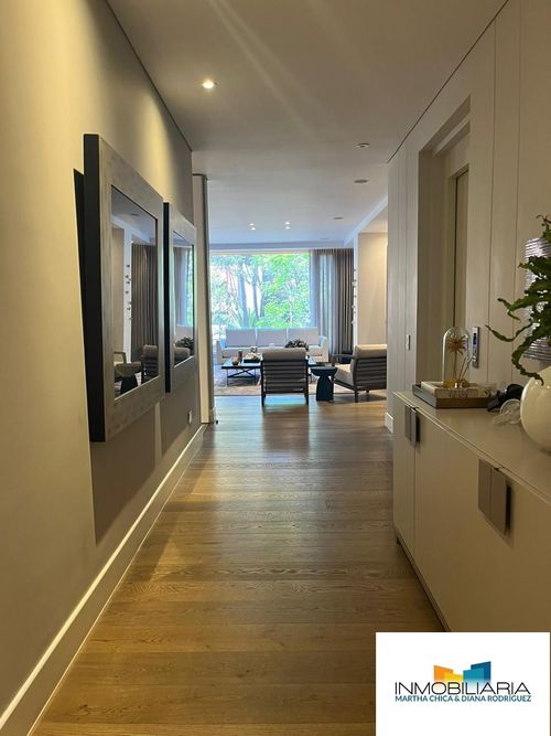Apartamento de 3 alcobas en venta en Chico, Bogotá, 236 m² · foto 15 de 24