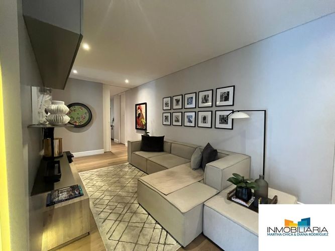 Apartamento de 3 alcobas en venta en Chico, Bogotá, 236 m² · foto 18 de 24