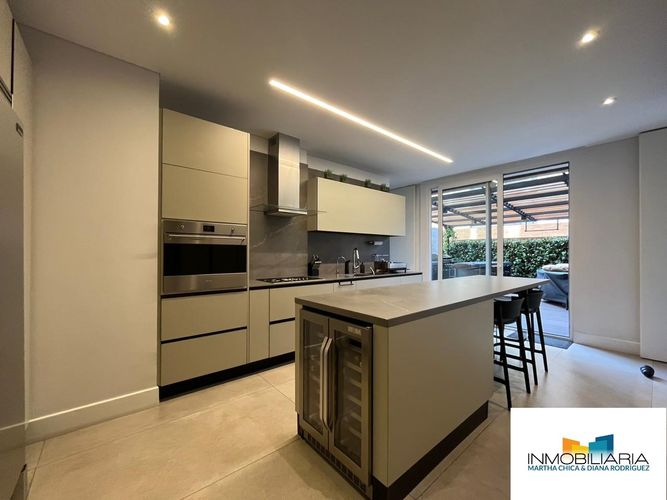 Apartamento de 3 alcobas en venta en Chico, Bogotá, 236 m² · foto 19 de 24
