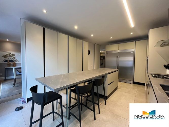 Apartamento de 3 alcobas en venta en Chico, Bogotá, 236 m² · foto 20 de 24