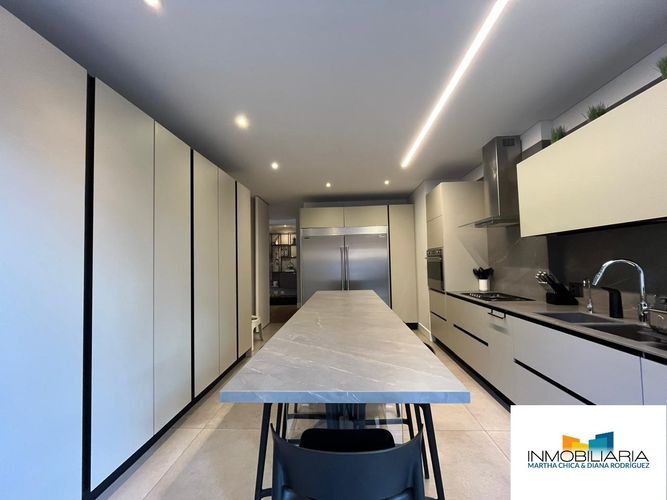 Apartamento de 3 alcobas en venta en Chico, Bogotá, 236 m² · foto 21 de 24