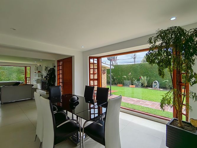 Casa de 3 alcobas en venta en San Jose De Bavaria, Bogotá, 200 m² · foto 4 de 24