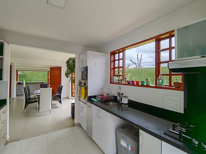 Casa de 3 alcobas en venta en San Jose De Bavaria, Bogotá, 200 m² · foto 5 de 24