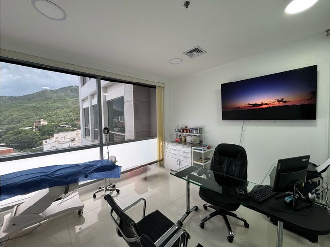 Consultorio en venta en Chipichape, Cali, 28 m² · foto 3 de 4