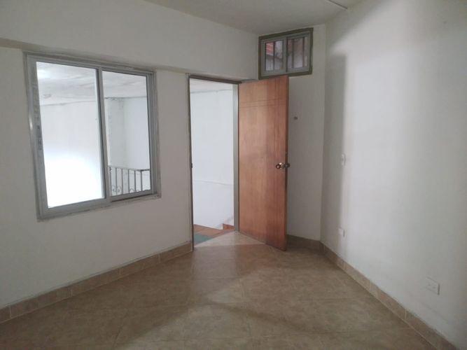 Bodega en arriendo en Trinidad, Medellín, 130 m² · foto 6 de 13