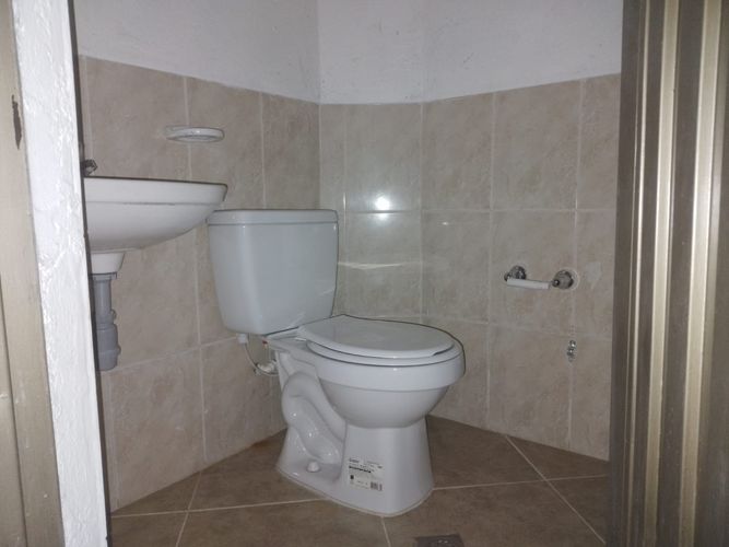 Bodega en arriendo en Trinidad, Medellín, 130 m² · foto 10 de 13
