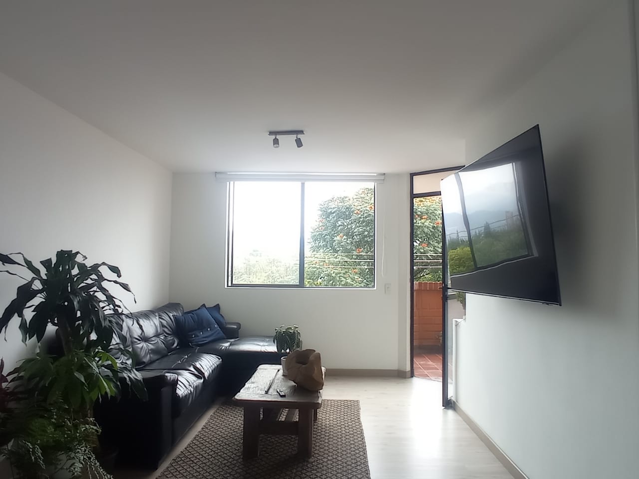 Apartamento en arriendo en El Poblado, Medellín · foto 4 de 16