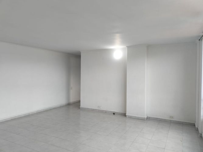 Apartamento de 3 alcobas en arriendo en El Poblado, Medellín, 100 m² · foto 3 de 14