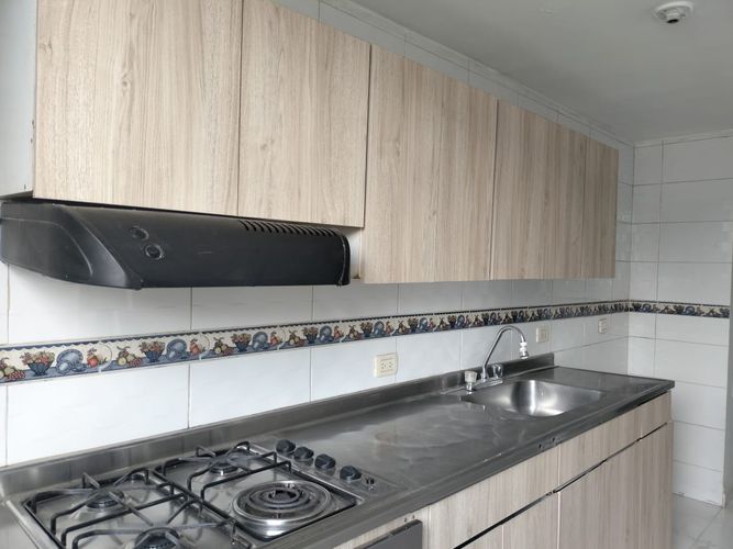 Apartamento de 3 alcobas en arriendo en El Poblado, Medellín, 100 m² · foto 5 de 14