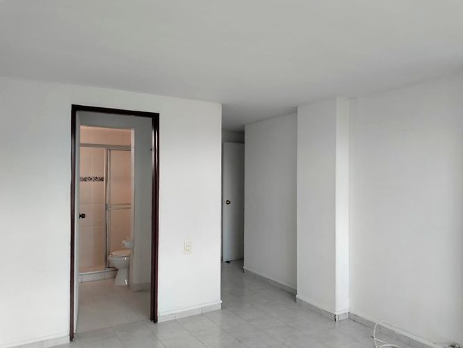 Apartamento de 3 alcobas en arriendo en El Poblado, Medellín, 100 m² · foto 6 de 14