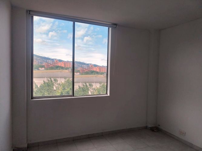 Apartamento de 3 alcobas en arriendo en El Poblado, Medellín, 100 m² · foto 9 de 14