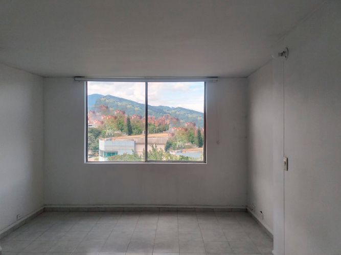 Apartamento de 3 alcobas en arriendo en El Poblado, Medellín, 100 m² · foto 11 de 14
