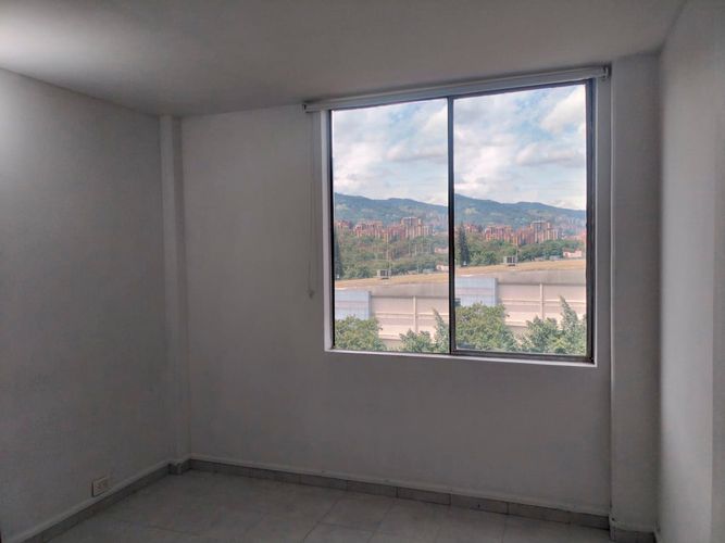 Apartamento de 3 alcobas en arriendo en El Poblado, Medellín, 100 m² · foto 12 de 14