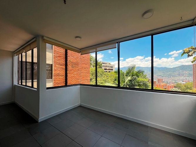 Apartamento de 3 alcobas en venta en El Diamante No. 2, Medellín, 102 m² · foto 3 de 17