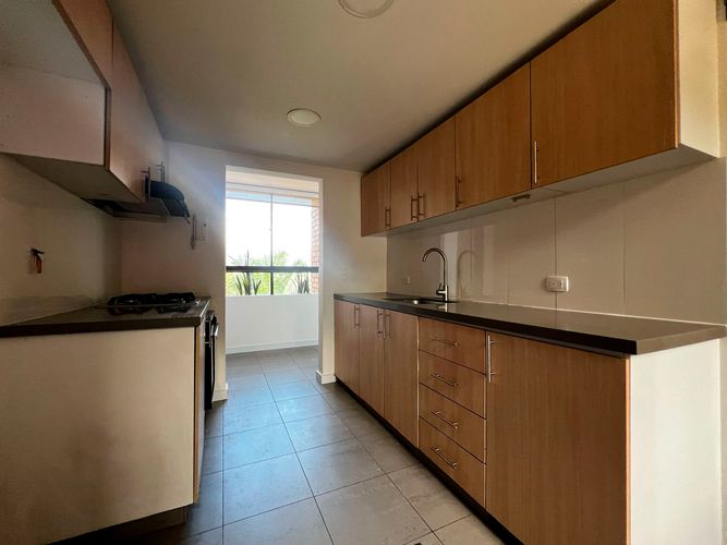 Apartamento de 3 alcobas en venta en El Diamante No. 2, Medellín, 102 m² · foto 4 de 17