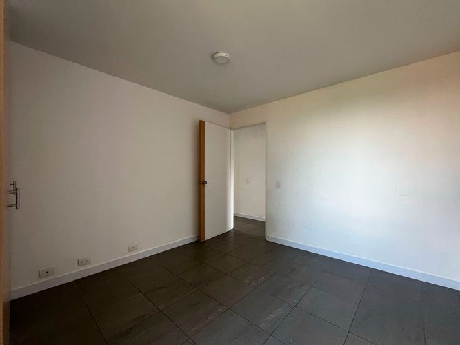 Apartamento de 3 alcobas en venta en El Diamante No. 2, Medellín, 102 m² · foto 8 de 17