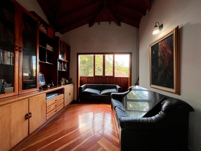 Casa de 3 alcobas en venta en Loma Del Chocho, Envigado, 415 m² · foto 8 de 20