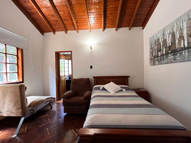 Casa de 3 alcobas en venta en Loma Del Chocho, Envigado, 415 m² · foto 12 de 20