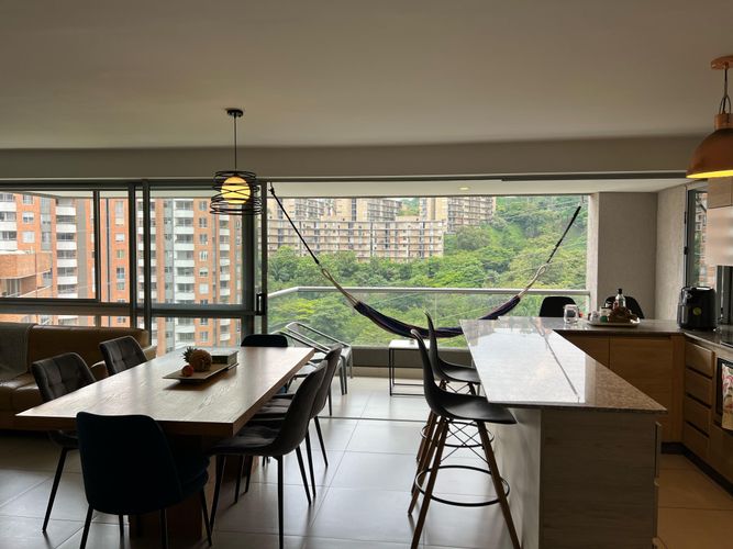 Apartamento de 2 alcobas en arriendo en El Poblado, Medellín, 96 m² · foto 7 de 15