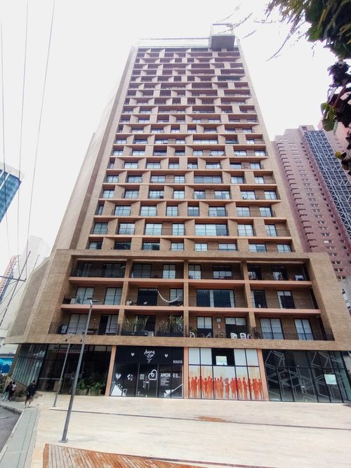 Apartaestudio en venta en La Merced, Bogotá, 53 m² · foto 2 de 24