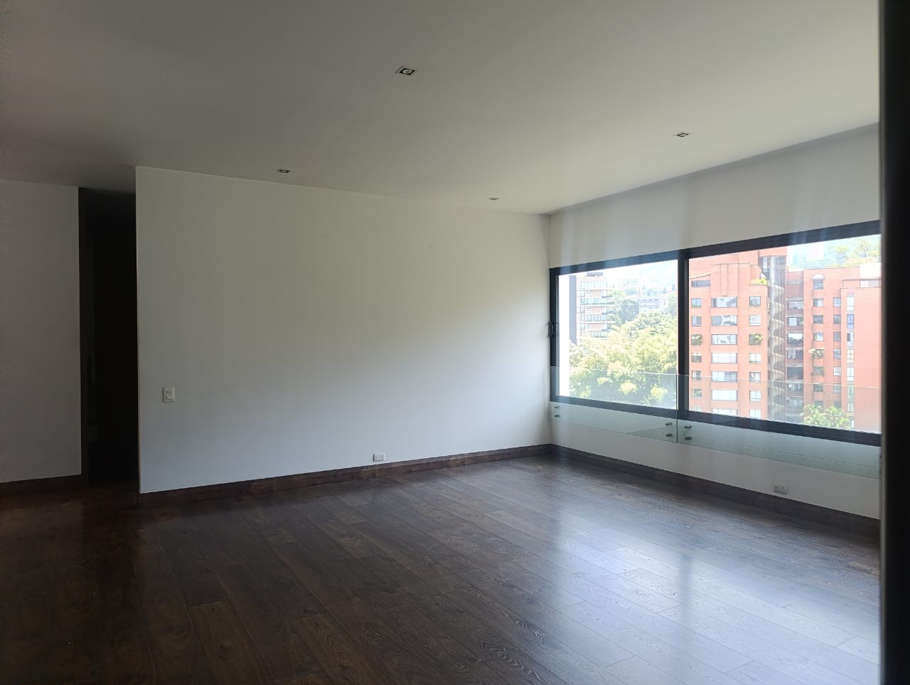 Apartamento en arriendo en El Poblado, Medellín · foto 4 de 17