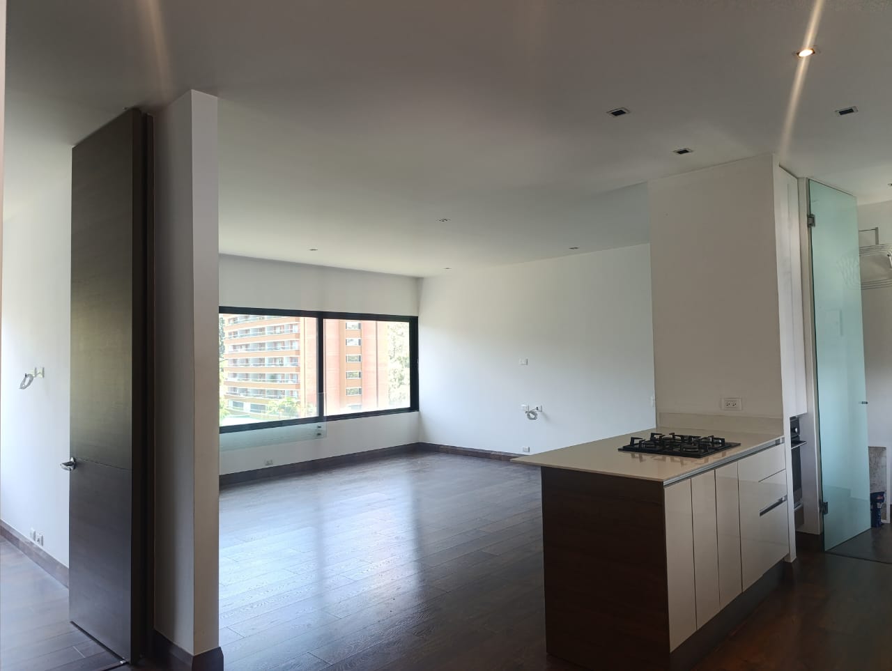 Apartamento en arriendo en El Poblado, Medellín · foto 5 de 17