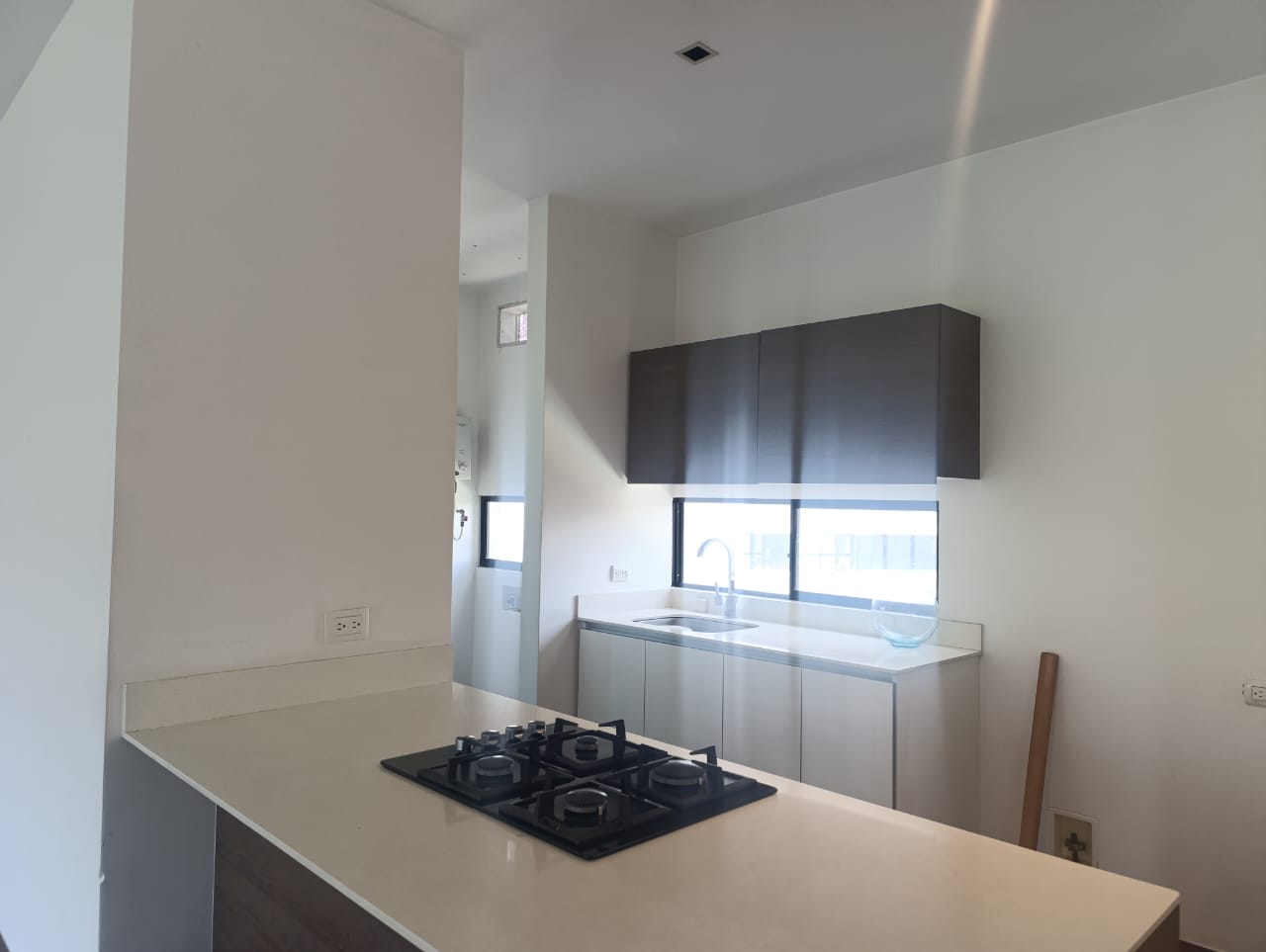 Apartamento en arriendo en El Poblado, Medellín · foto 6 de 17