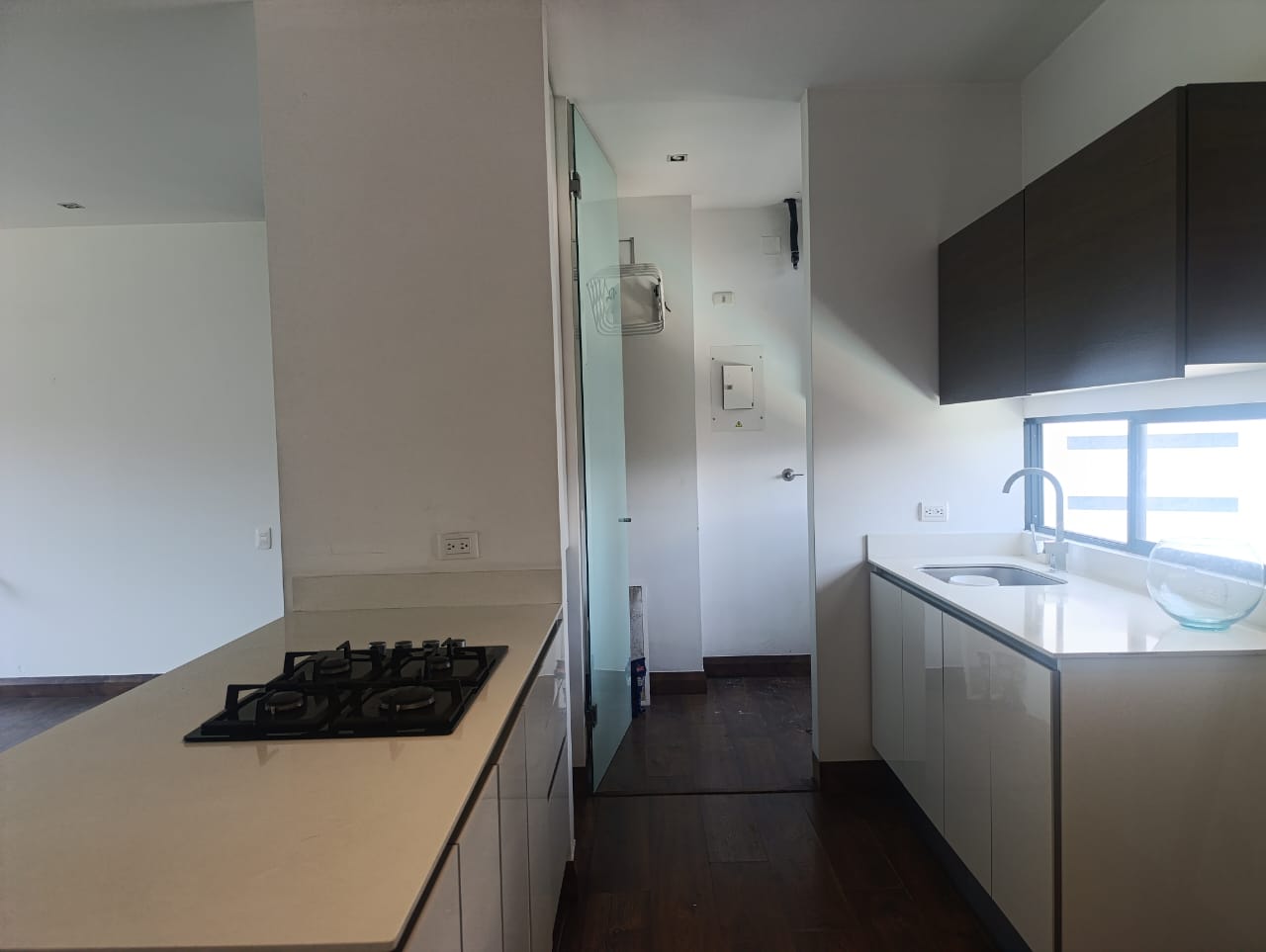 Apartamento en arriendo en El Poblado, Medellín · foto 8 de 17