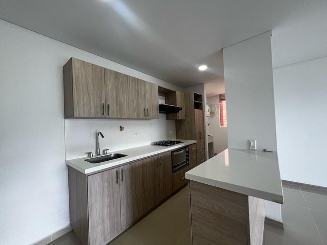 Apartamento de 3 alcobas en arriendo en Pantanillo, Envigado, 80 m² · foto 4 de 16
