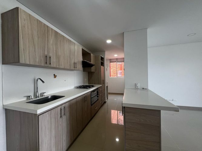 Apartamento de 3 alcobas en arriendo en Pantanillo, Envigado, 80 m² · foto 5 de 16