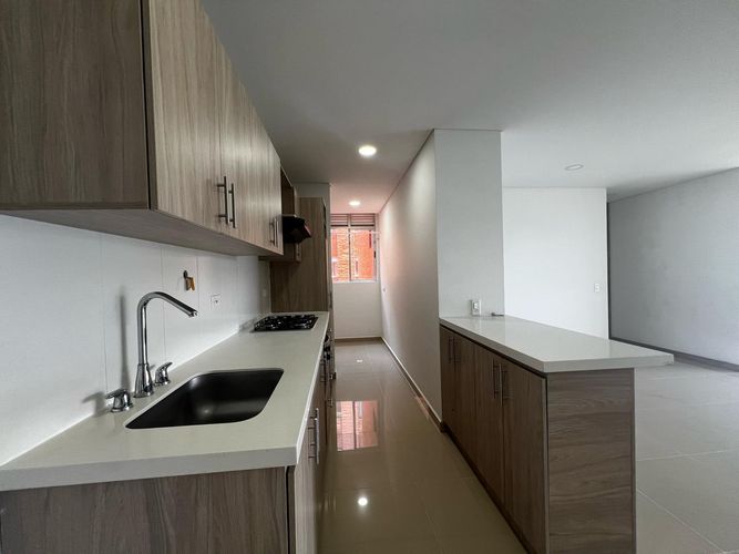Apartamento de 3 alcobas en arriendo en Pantanillo, Envigado, 80 m² · foto 6 de 16