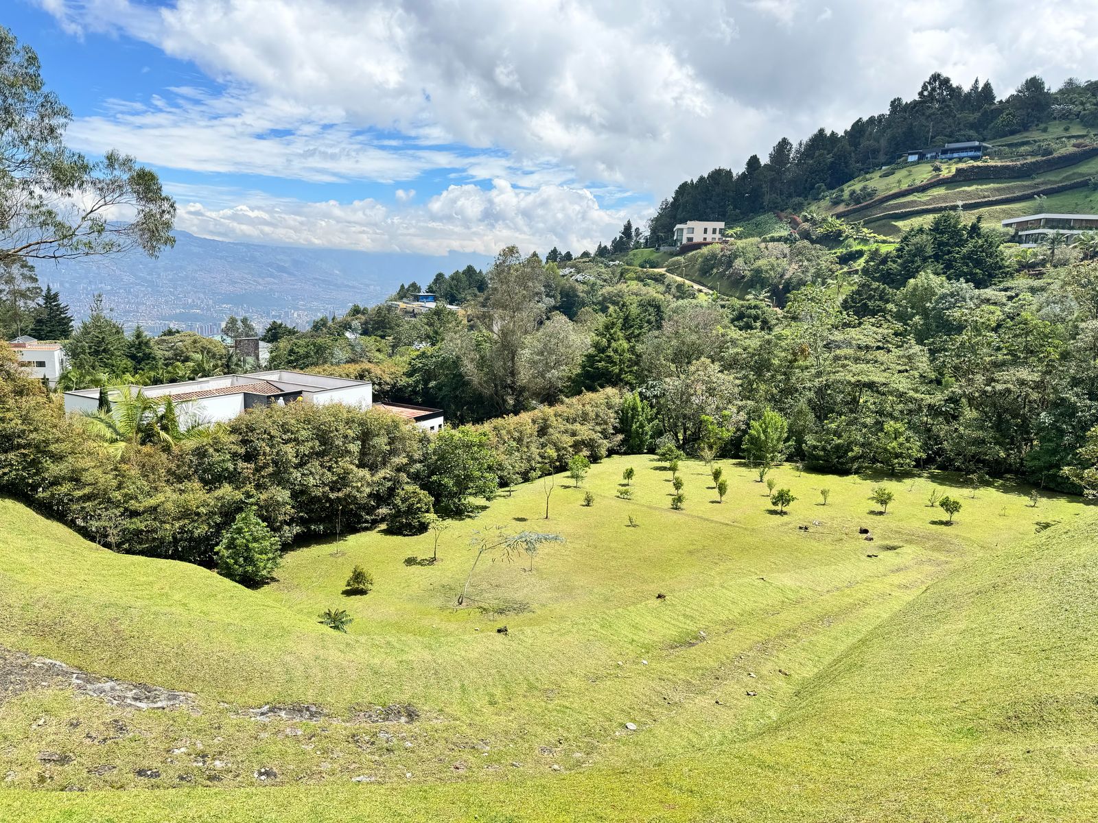 Bild 2 för fastigheten som annonseras i Medellín
