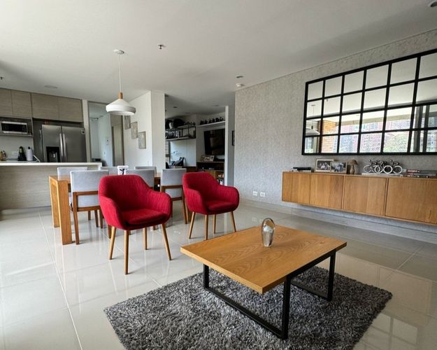 Apartamento de 3 alcobas en venta en El Poblado, Medellín, 152 m² · foto 2 de 13