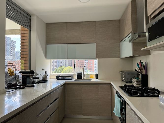 Apartamento de 3 alcobas en venta en El Poblado, Medellín, 152 m² · foto 3 de 13