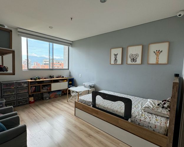 Apartamento de 3 alcobas en venta en El Poblado, Medellín, 152 m² · foto 5 de 13
