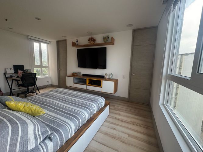 Apartamento de 3 alcobas en venta en El Poblado, Medellín, 152 m² · foto 10 de 13