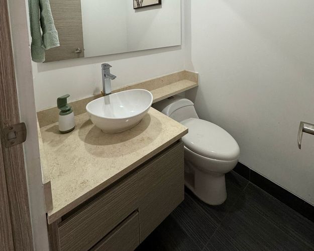 Apartamento de 3 alcobas en venta en El Poblado, Medellín, 152 m² · foto 12 de 13